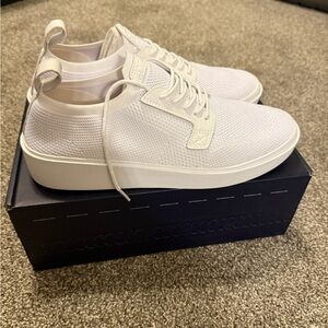 BYLT Lido Knit white sneakers